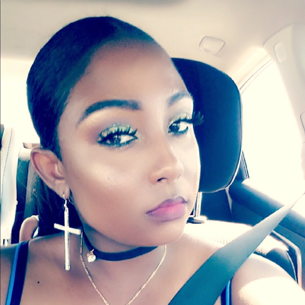 Meet your Posher, Roshonda